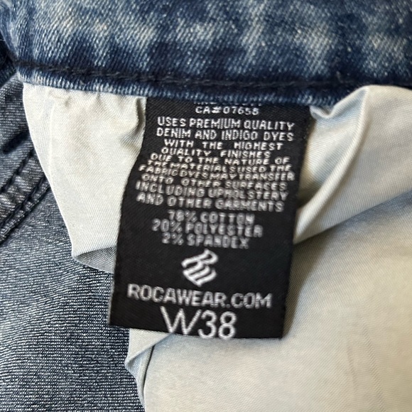 Rocawear Jean Shorts - Picture 3 of 9